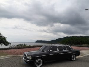 PLAYA-CALDERA-PUNTARENAS-COSTA-RICA.-MERCEDES-W123-LIMOUSINE-300D22f1fb0259c25010.jpg